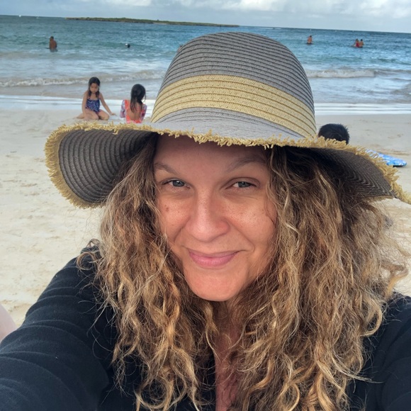 Meet your Posher, Jayme - Picture 3 of 3